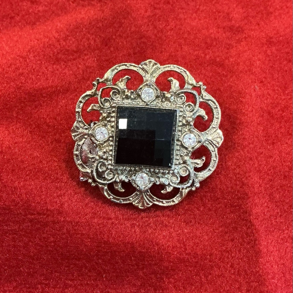 Elegant Black Faceted Crystal and Gold Brooch